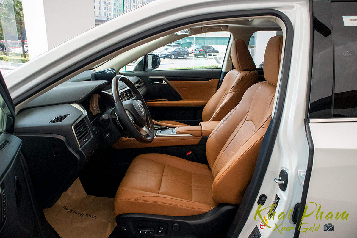 Ảnh chụp ghế trước xe Lexus RX 350L 2020 2