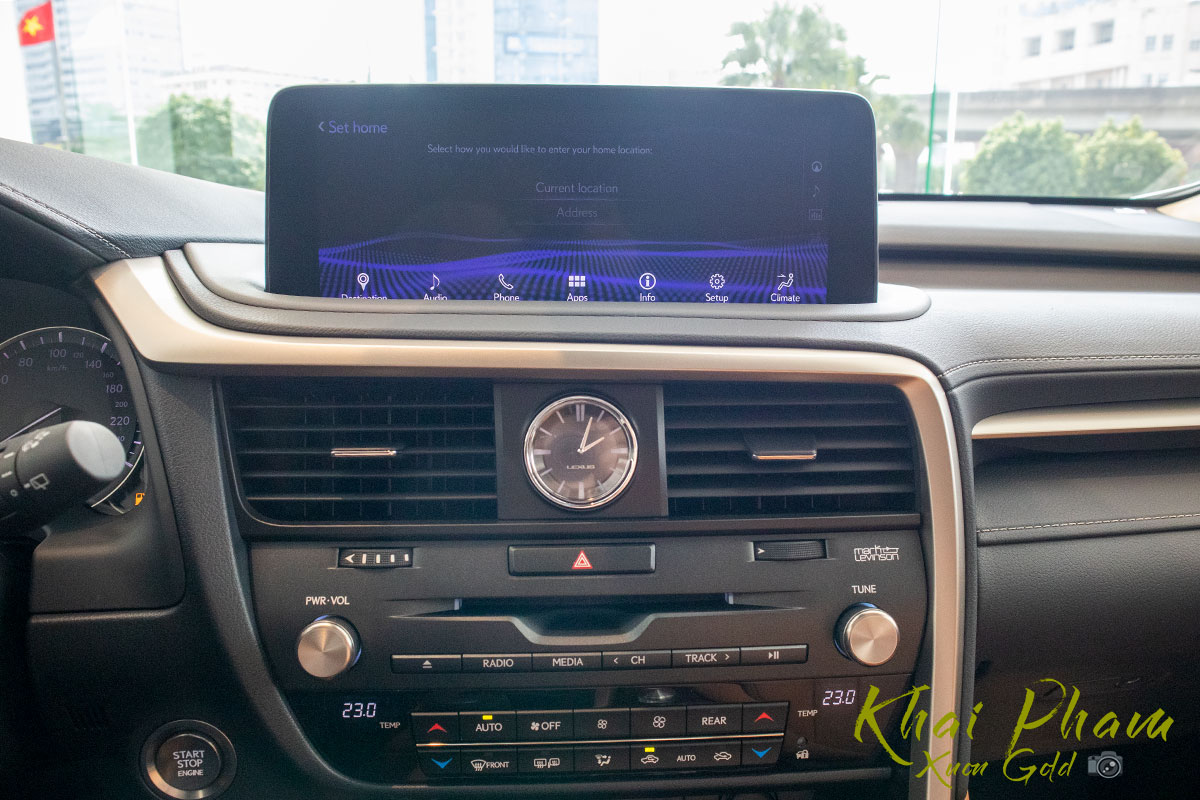 ảnh chụp màn hình xe Lexus RX 350L 2020