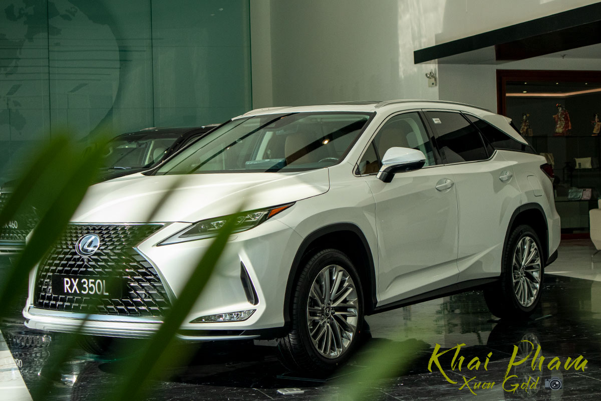 Ảnh chụp trước xe Lexus RX 350L 2020 2