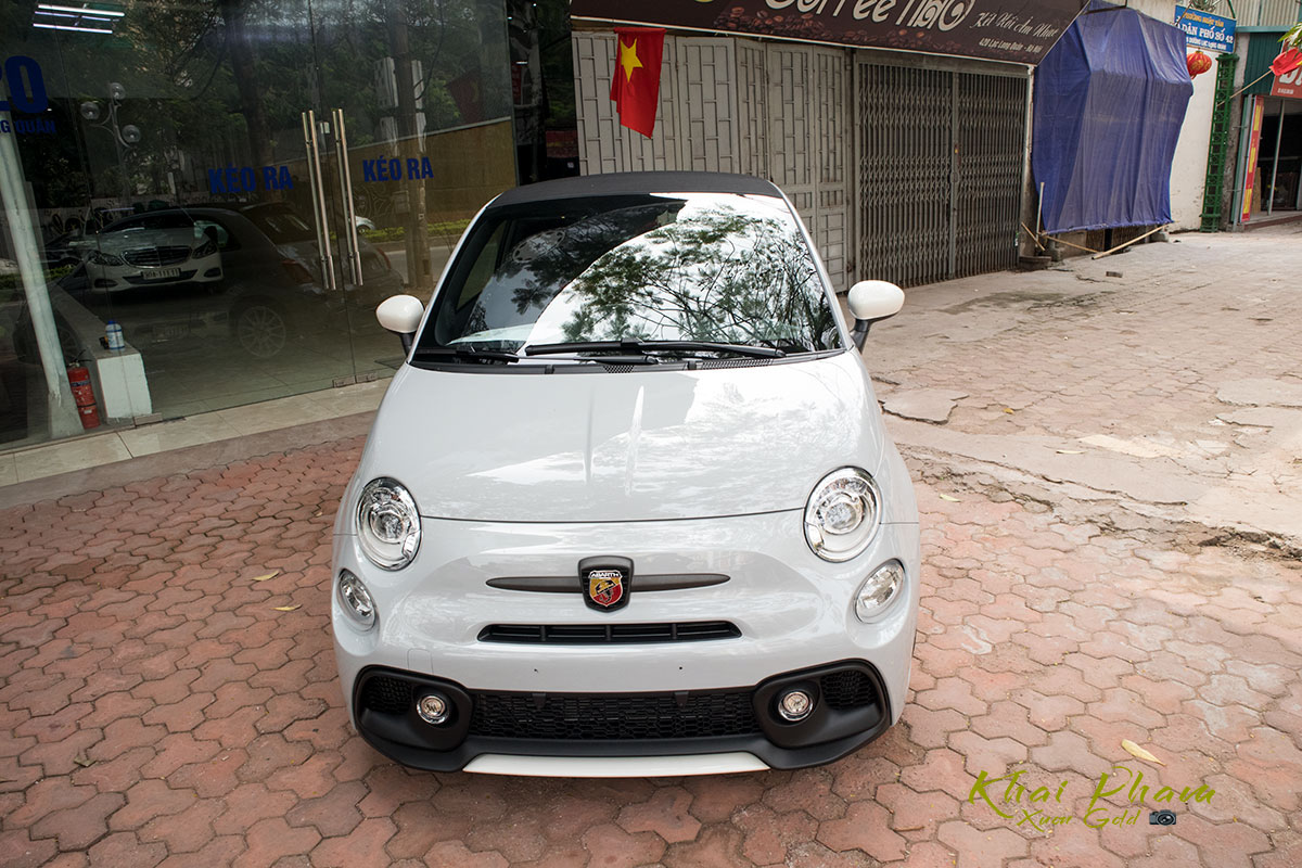 hình Ảnh chụp đầu xe Fiat 500 595 Abarth Esseesse 2020 đầu tiên về Việt Nam