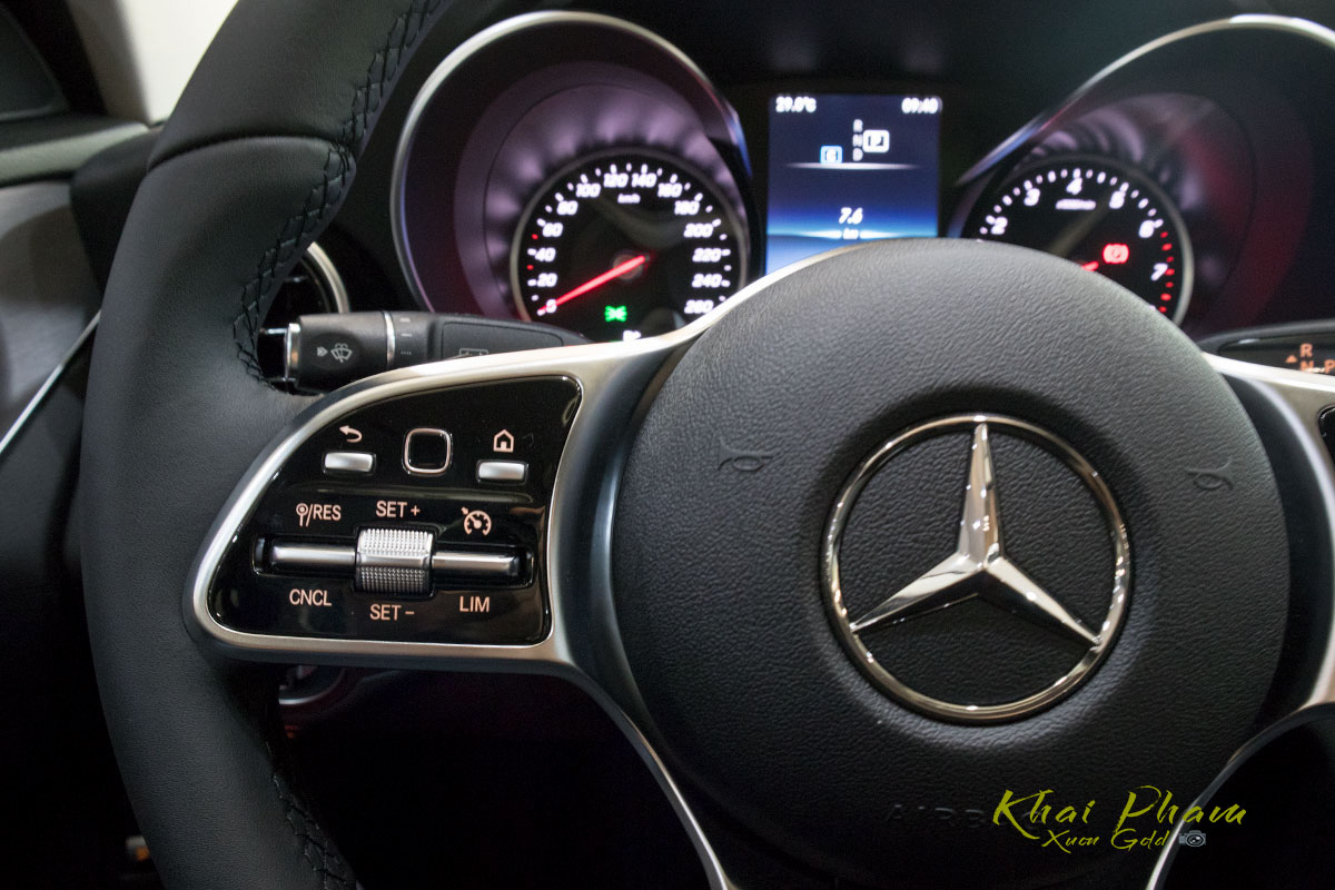 Ảnh chi tiết xe Mercedes-Benz C 180 2020 vừa cập bến đại lý 23 Ảnh chụp nút bấm xe Mercedes-Benz C 180 2020