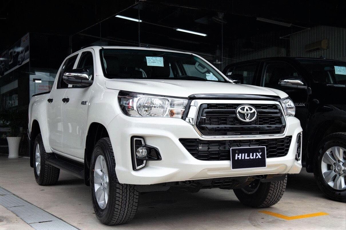 Toyota Hilux được nhập khẩu và phân phối tại Việt Nam 1