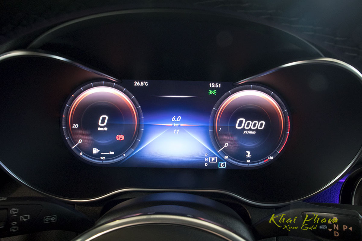 Hình ảnh đồng hồ xe Mercedes-Benz GLC 300 4Matic 2020