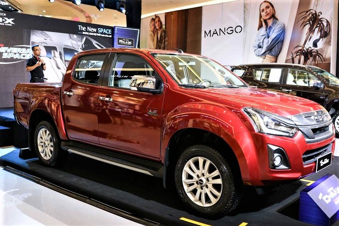 Isuzu D-Max là mẫu xe có doanh số bán ít nhất tháng 2 1
