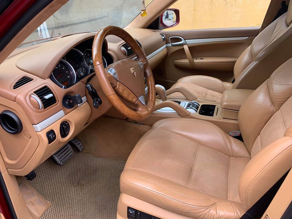 Porsche Cayenne GTS cũ rao bán, giá rẻ hơn cả 1 chiếc Toyota Camry - Ảnh 1.