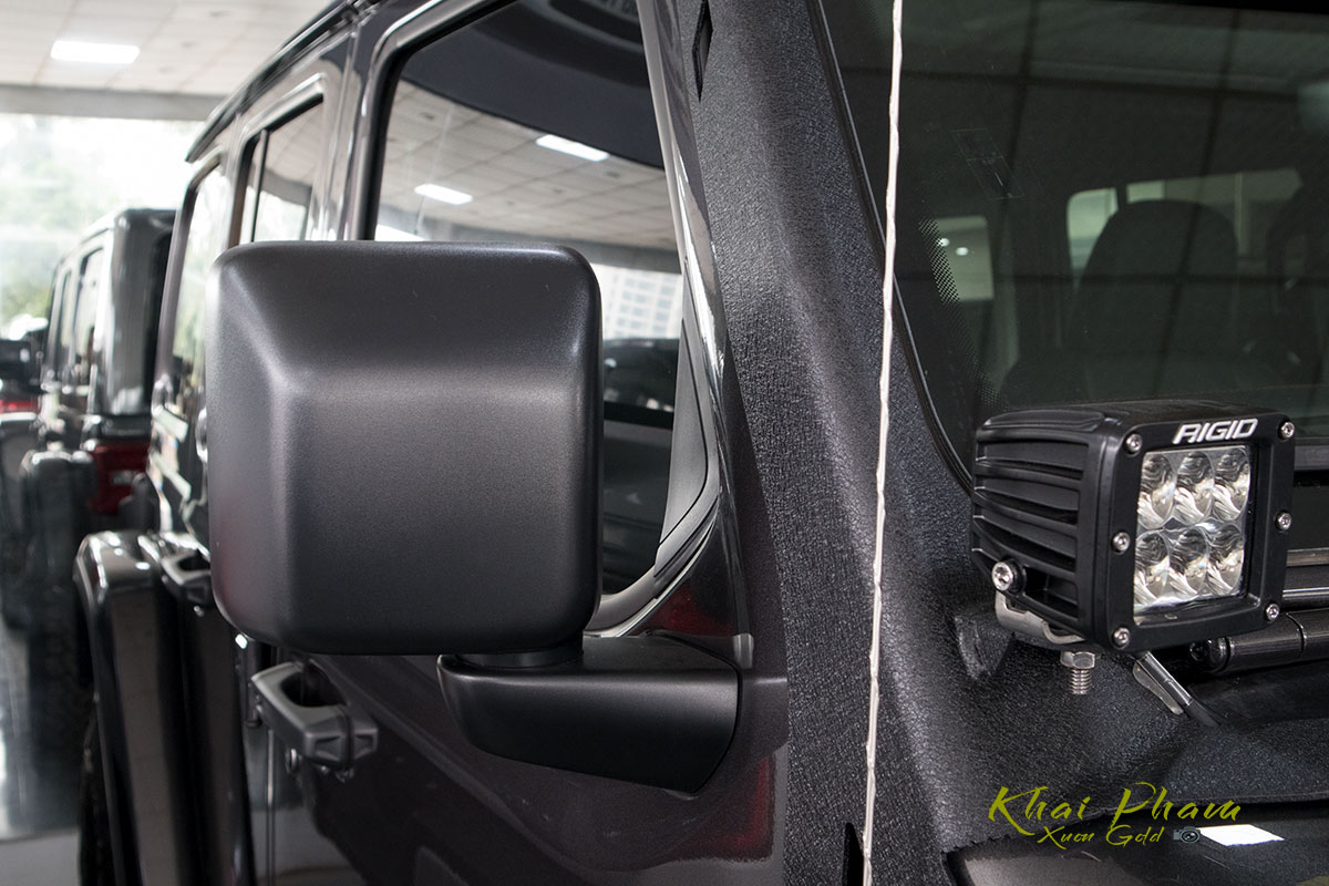 Ảnh chụp gương xe Jeep Wrangler Rubicon 2020 12