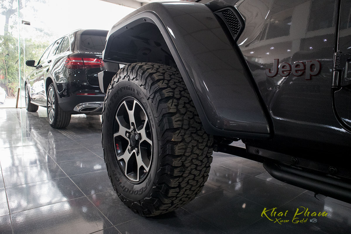 Ảnh chụp mâm xe Jeep Wrangler Rubicon 2020