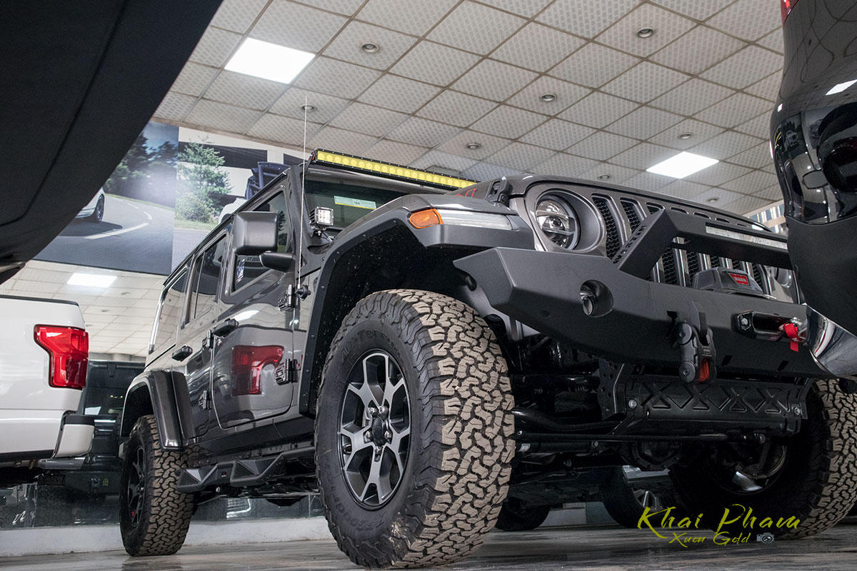 Ảnh chụp đầu trước xe Jeep Wrangler Rubicon 2020 1