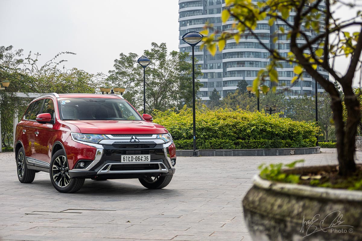 Đánh giá xe Mitsubishi Outlander 2.0 CVT Premium 2020: Một sự lựa chọn tốt.