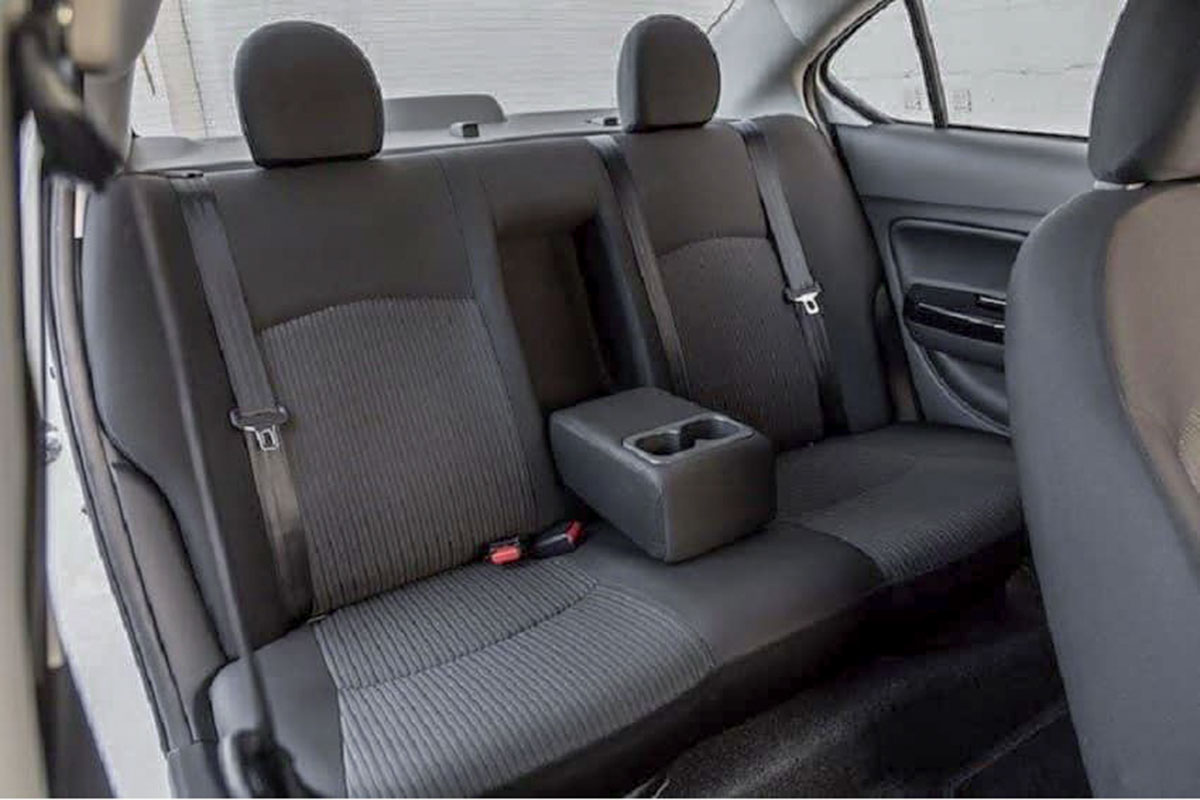 Tựa đầu hàng ghế sau trên Mitsubishi Attrage 2019 phiên bản MT Tựa đầu hàng ghế sau trên Mitsubishi Attrage 2019 phiên bản MT.