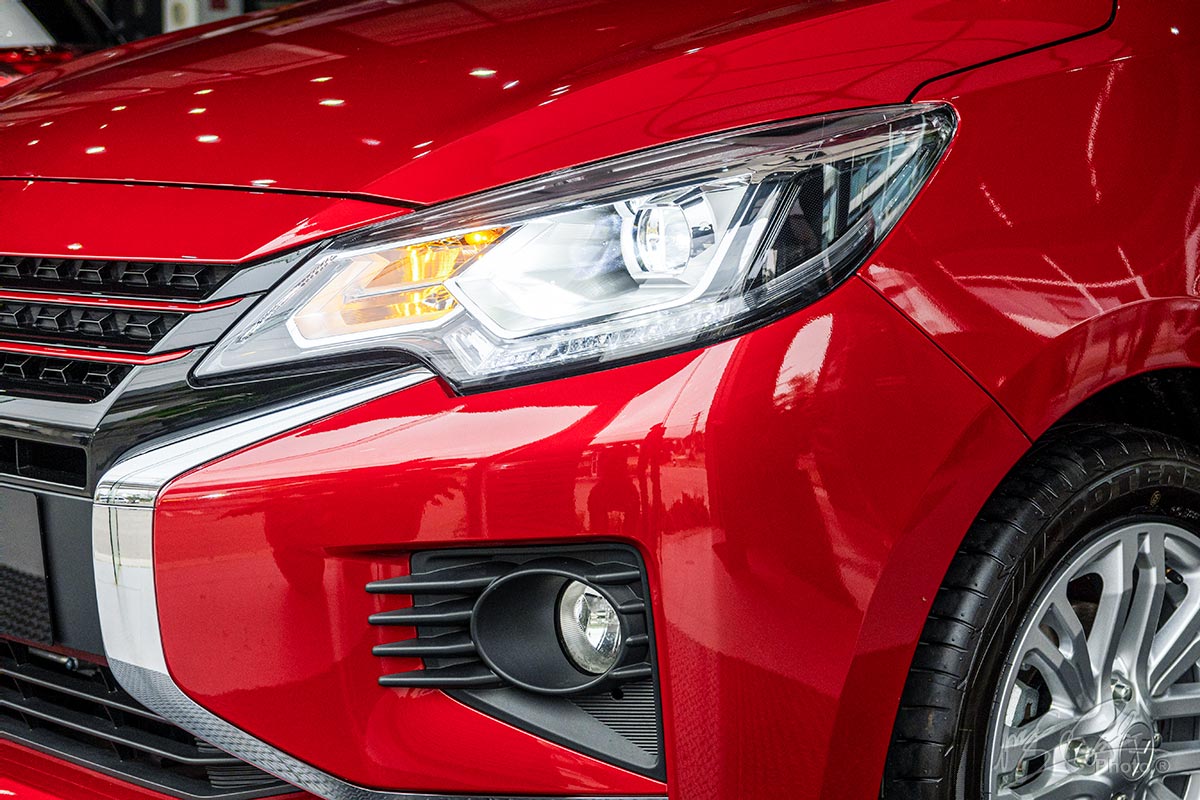 Cụm đèn chiếu sáng trước của Mitsubishi Attrage 2020 Cụm đèn chiếu sáng trước của Mitsubishi Attrage 2020.