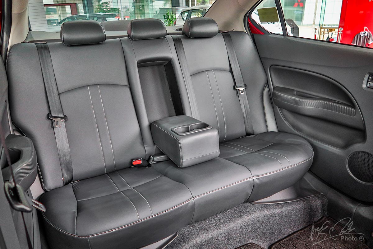 Tựa đầu hàng ghế sau trên Mitsubishi Attrage 2020 phiên bản MT sẽ đủ 3 vị trí như phiên bản CVT Tựa đầu hàng ghế sau trên Mitsubishi Attrage 2020 phiên bản MT sẽ đủ 3 vị trí như phiên bản CVT.