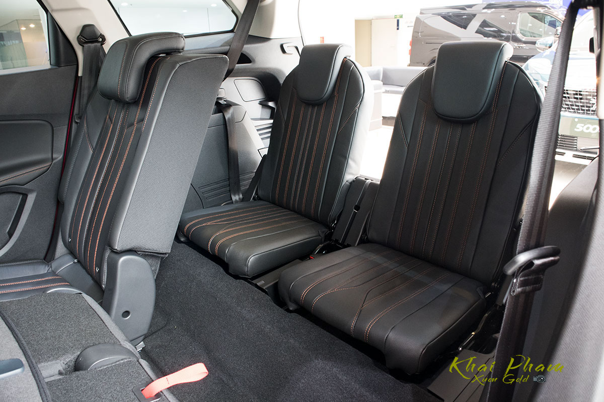 Ảnh chụp ghế thứ 3 xe Peugeot 5008​​ 2020