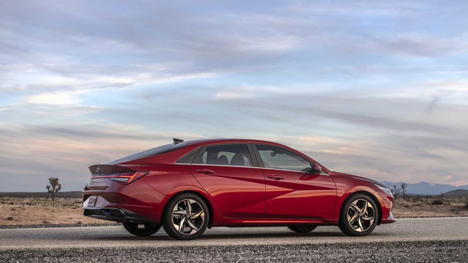 Hyundai Elantra 2021 đảm bảo an toàn tuyệt đối.