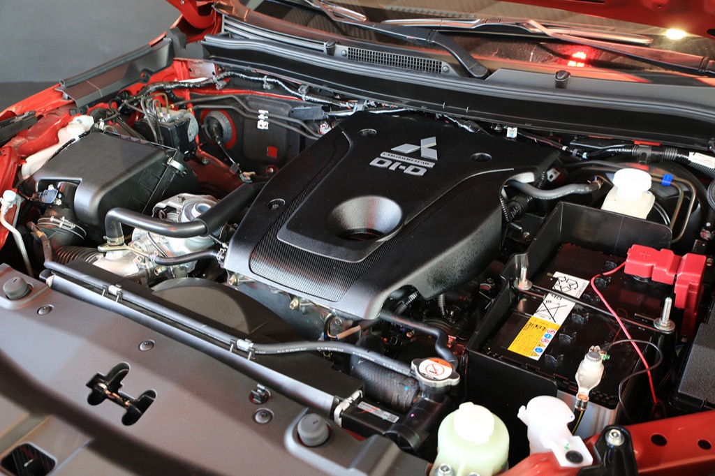 Động cơ xe Mitsubishi Triton 2020 Động cơ xe Mitsubishi Triton 2020