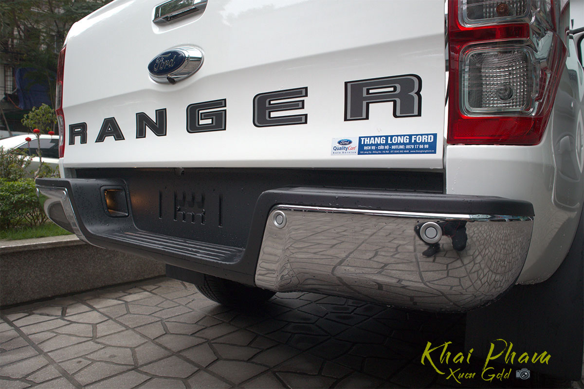 Ảnh chụp cản sau xe Ford Ranger Limited 2020