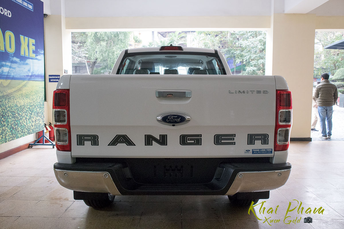 Ảnh chụp đuôi xe Ford Ranger Limited 2020