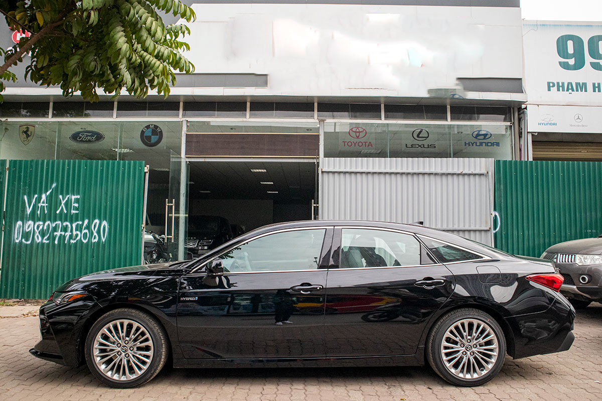 Đánh giá xe Toyota Avalon 2020: Thân xe rộng Ảnh chụp thân xe Toyota Avalon 2020