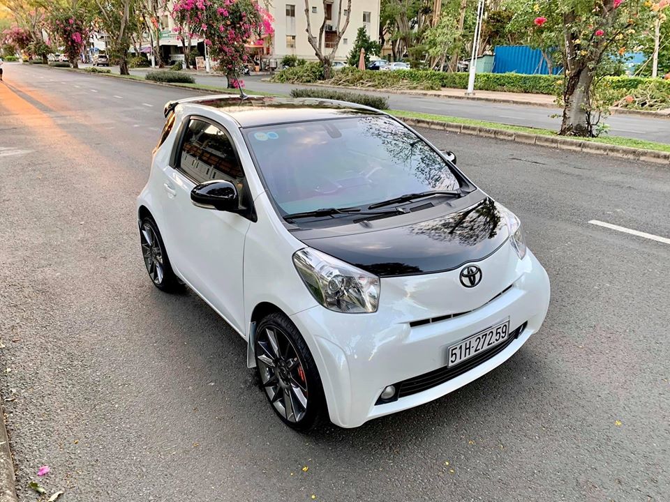 Hàng hiếm Toyota iQ Scion đời 2010, rao giá đắt hơn cả Vios mới.