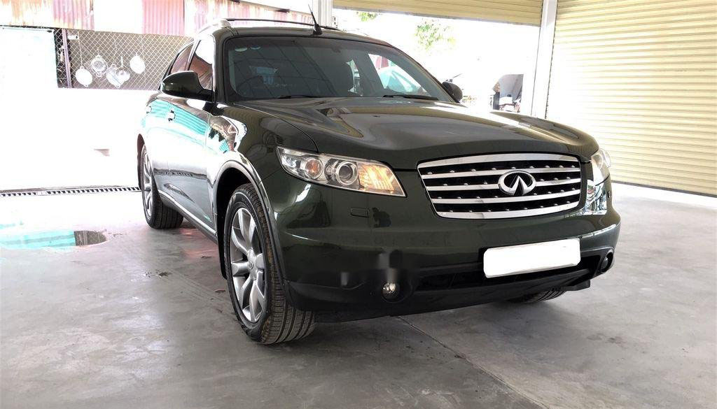 "Khủng long mặt đất" Infiniti FX35 đời 2005 có giá chưa đến 500 triệu đồng.