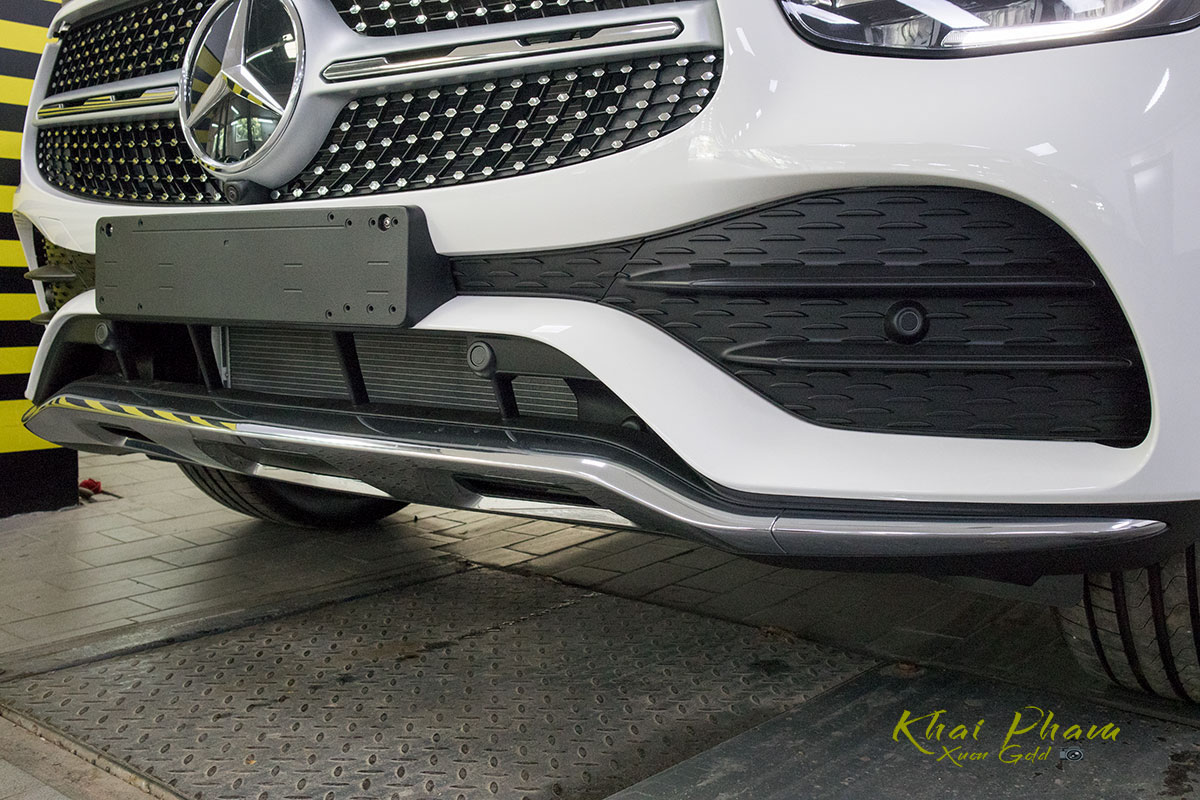 Ảnh chụp cản trước xe Mercedes-Benz GLC 300 Coupe 2020 1