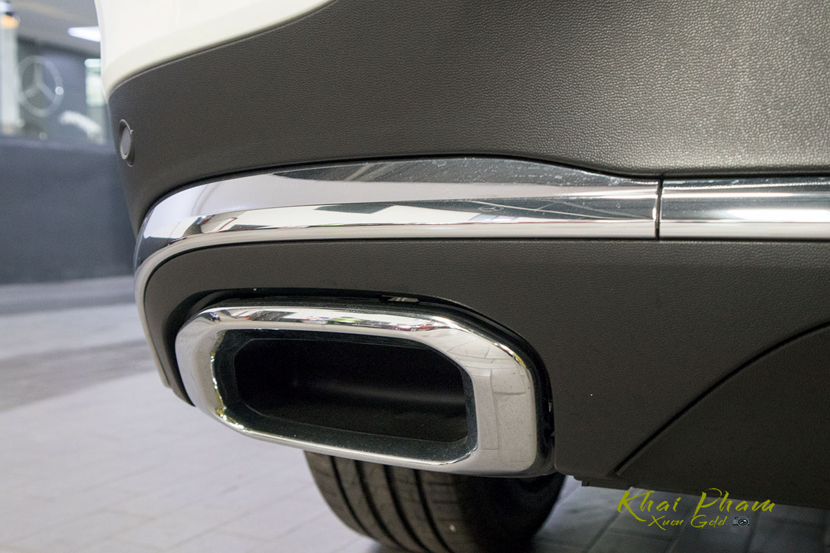 Ảnh chụp ống xả xe Mercedes-Benz GLC 300 Coupe 2020