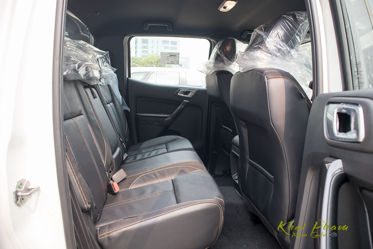 Ảnh chụp ghế sau xe Ford Ranger Wildtrak 2020 