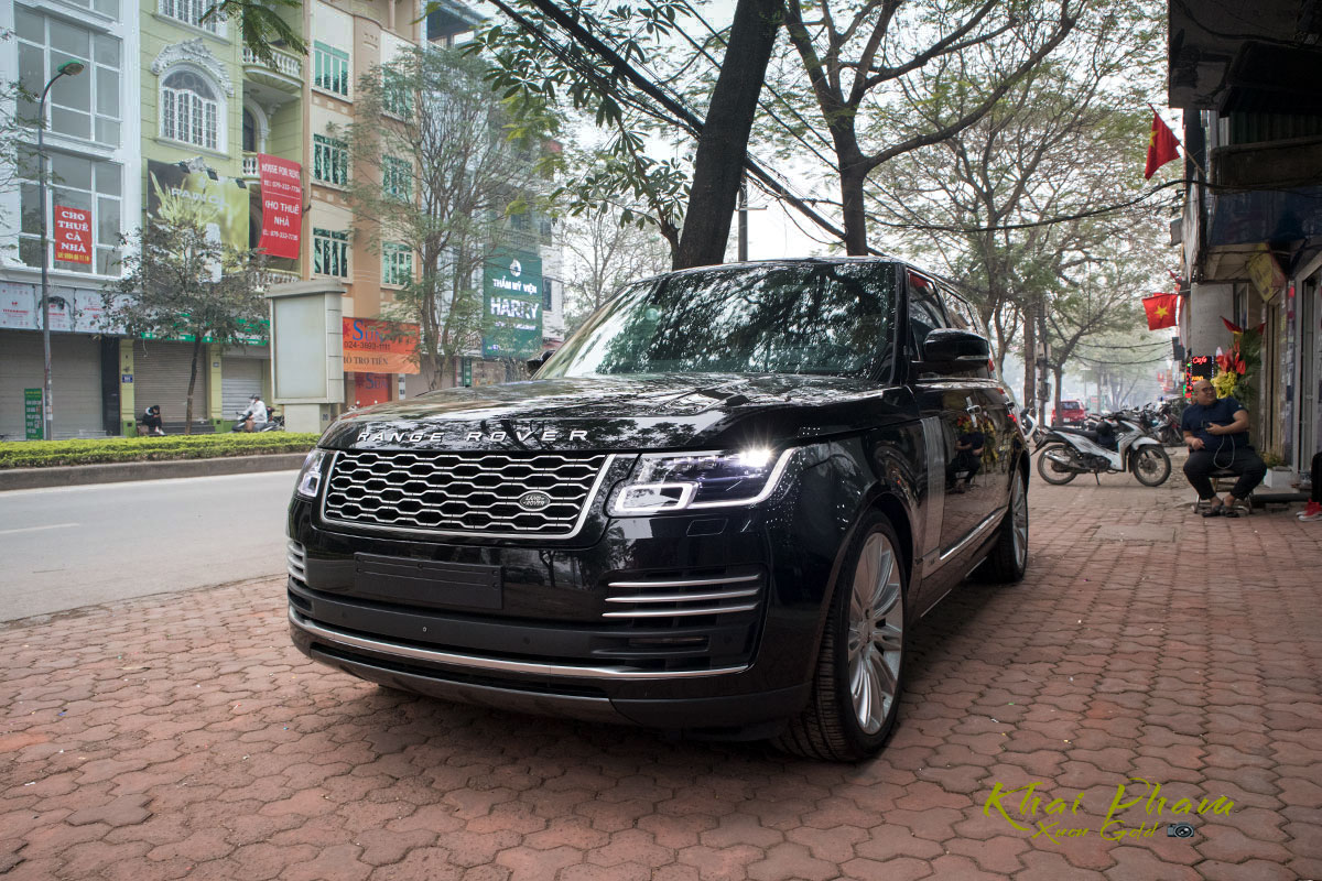 Ảnh chụp trước xe Range Rover Autobiography LWB