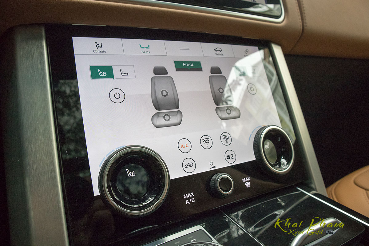 Ảnh chụp màn hình điều khiển xe Range Rover Autobiography LWB 