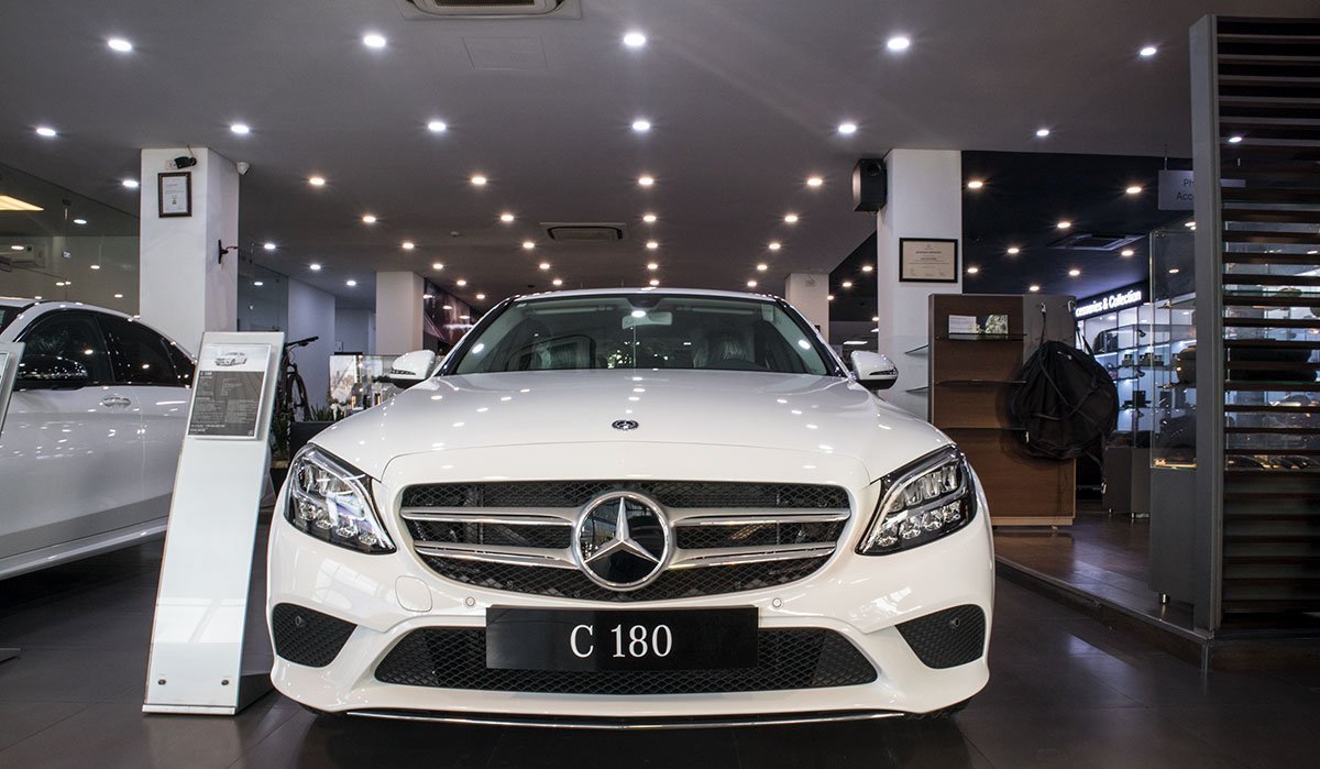 Mercedes-Benz C180 2020 có giá 1,399 tỷ đồng tại Việt Nam...