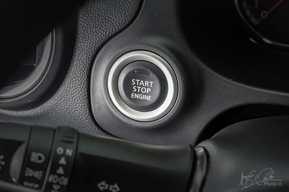 Đánh giá xe Mitsubishi Attrage CVT 2020: Khởi động nút bấm.