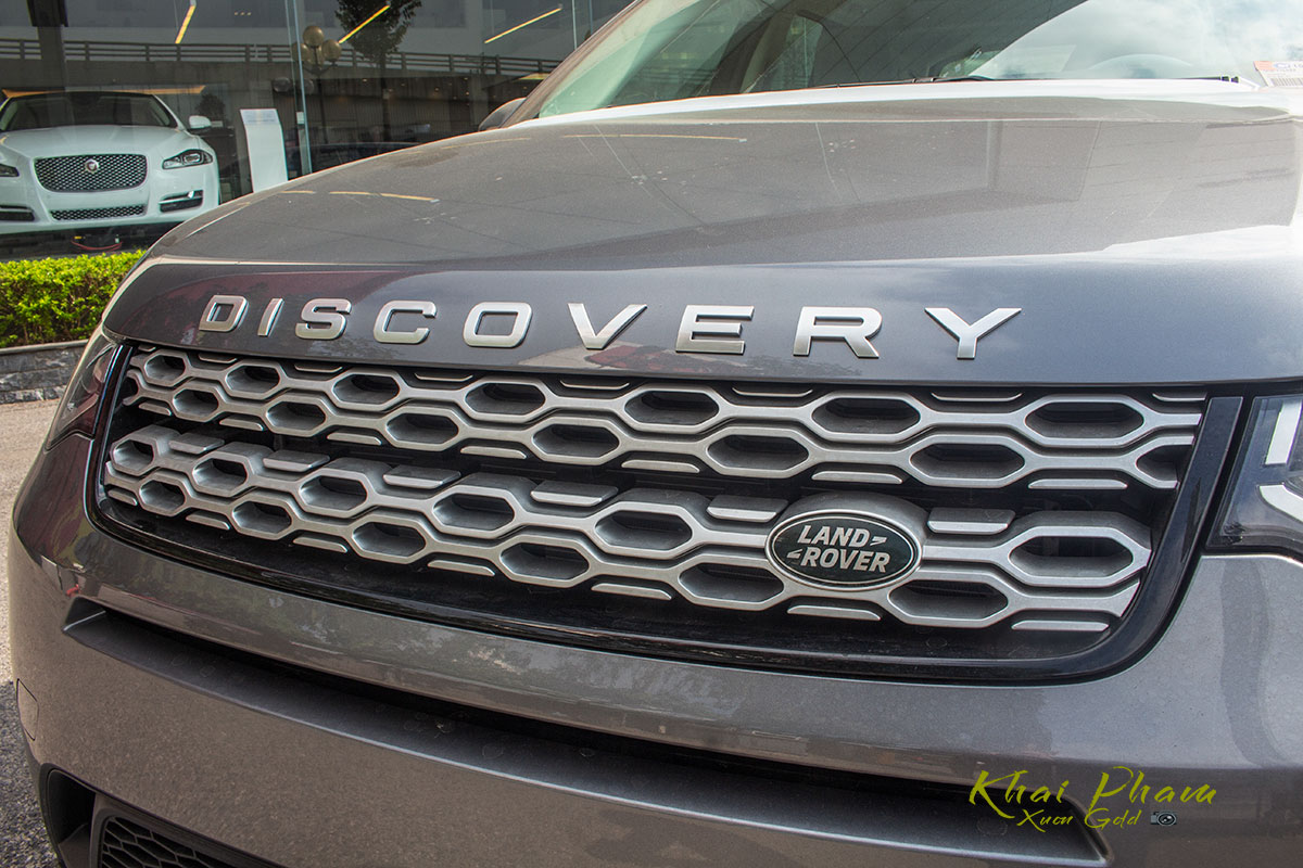 Hình ảnh chụp lưới tản nhiệt xe Land Rover Discovery Sport S 2020