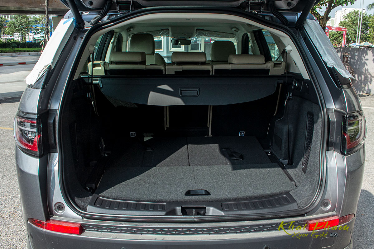 Hình ảnh khoang hành lý xe Land Rover Discovery Sport S 2020