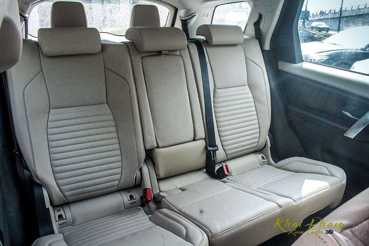 Hình ảnh chụp ghế sau xe Land Rover Discovery Sport S 2020 1