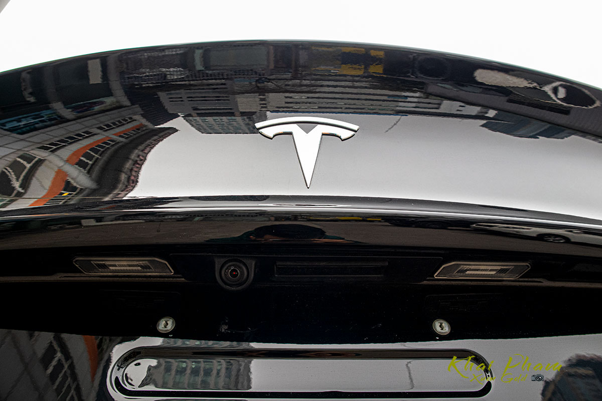 Ảnh chụp camera lùi xe Tesla Model 3 2020 1