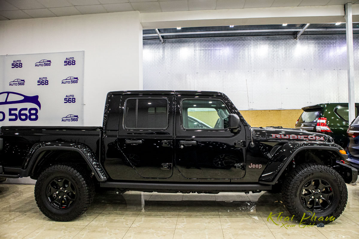 Ảnh chụp trước thân xe Jeep Gladiator Rubicon 2020 1