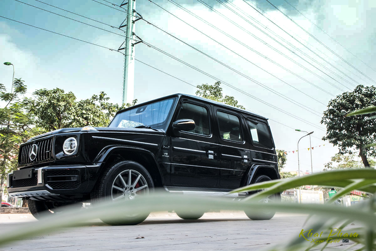 Ảnh chụp bên trước xe Mercedes-AMG G63 2020