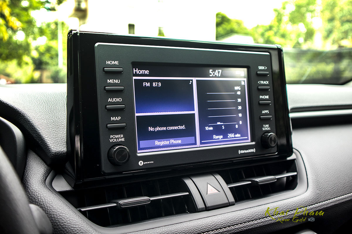 Ảnh chụp màn hình xe Toyota RAV4 2020 