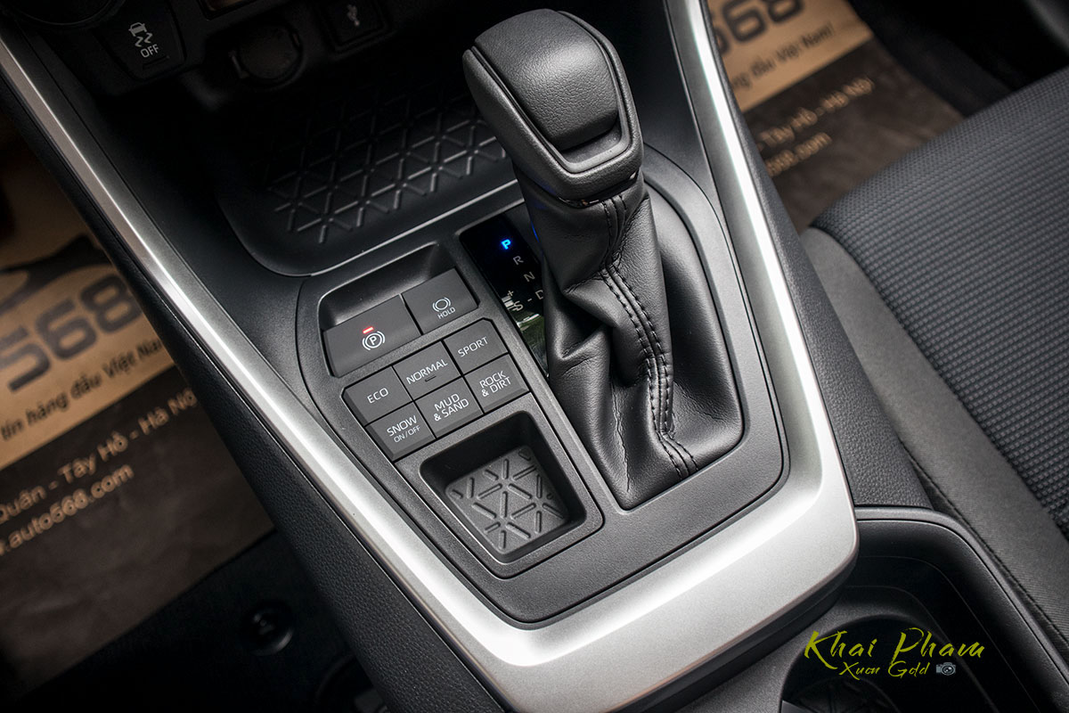 Ảnh chụp cần số xe Toyota RAV4 2020 