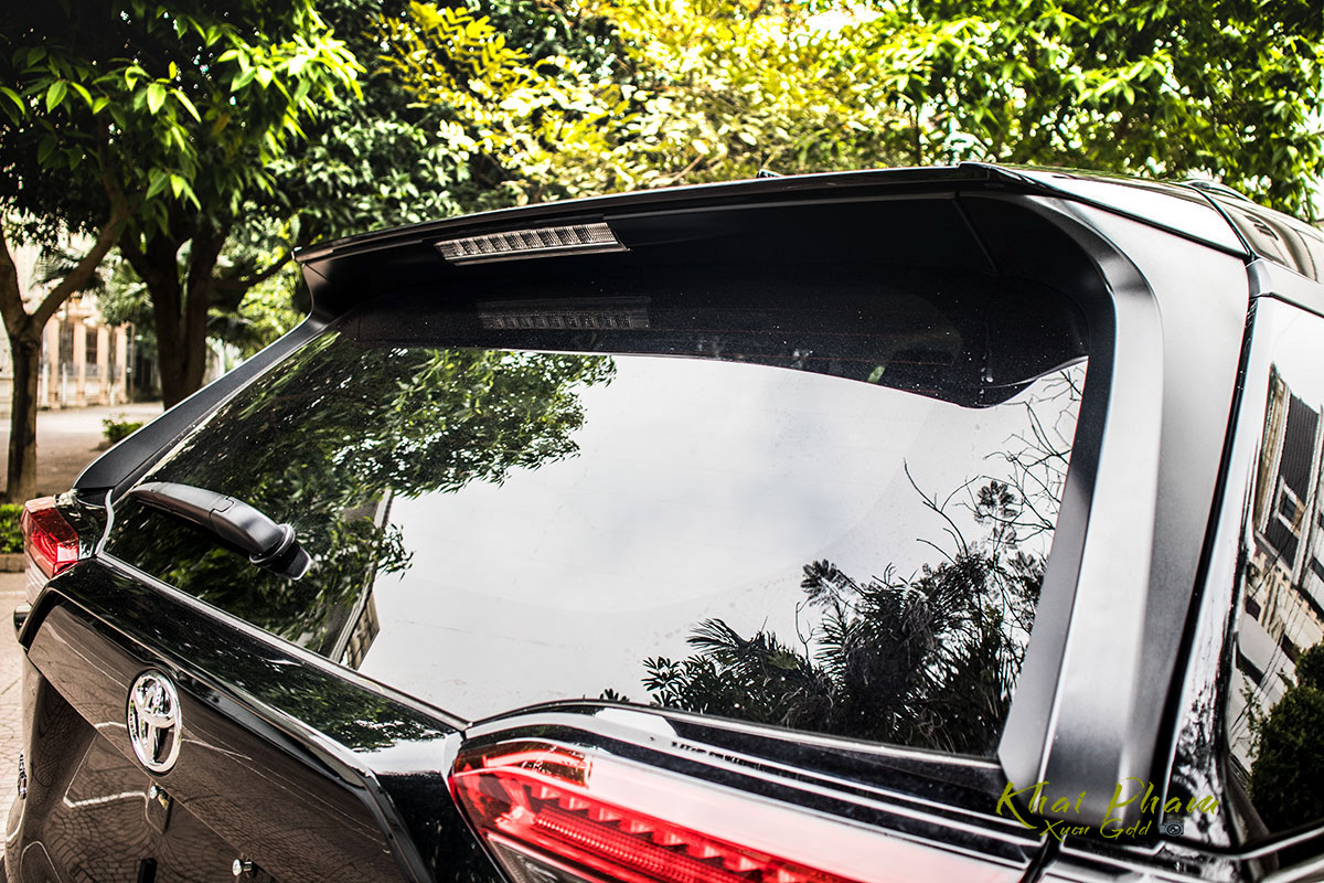 Ảnh chụp đèn phanh xe Toyota RAV4 2020 