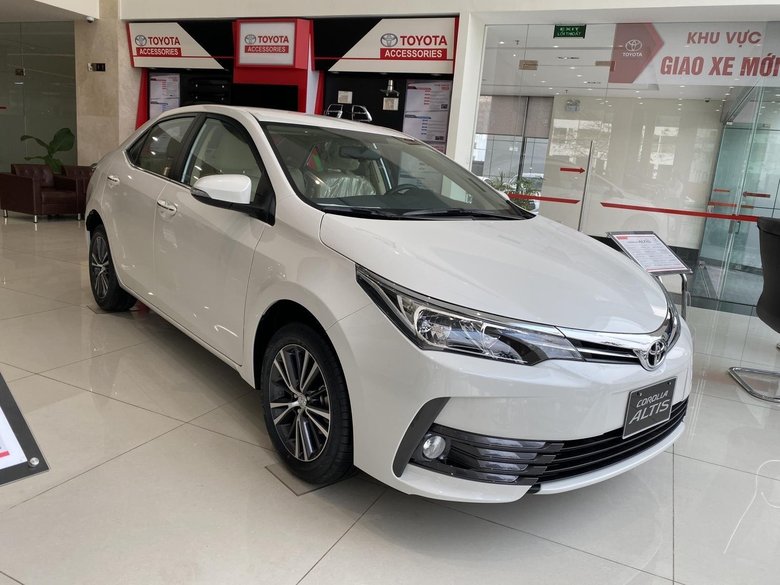 Toyota Corolla Altis vẫn không đủ sức đưa tên tuổi của Toyota tỏa sáng trong phân khúc xe hạng C 1