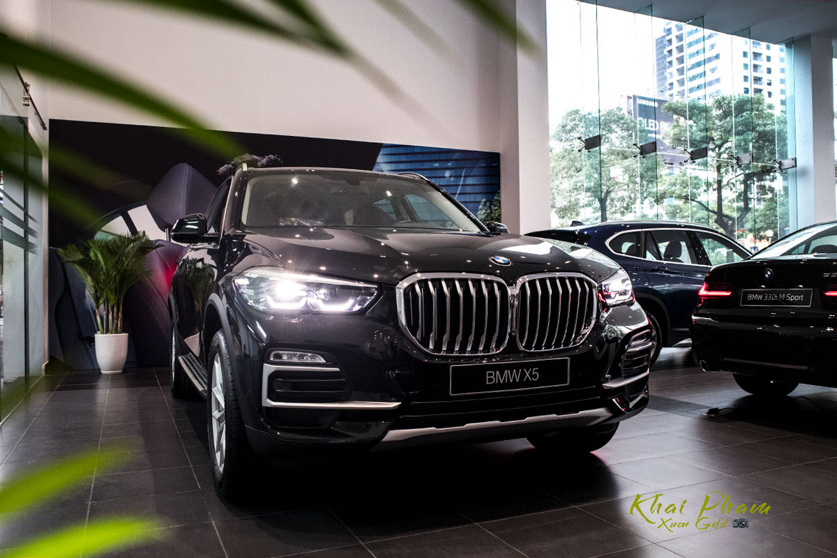 Ảnh trước xe BMW X5 xDrive40i 2020