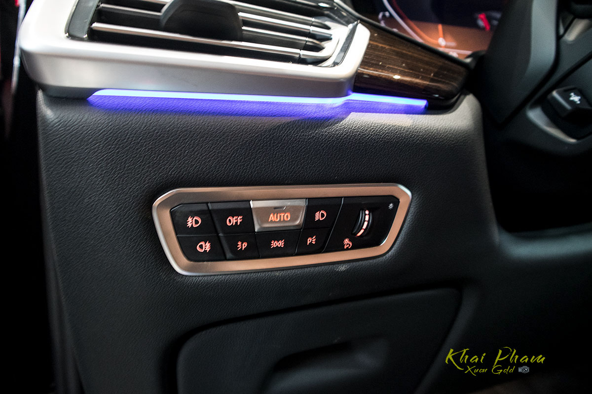 Ảnh cụm đèn xe BMW X5 xDrive40i 2020