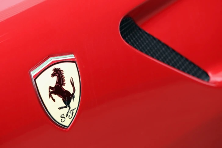 Logo xe ô tô Ferrari khởi nguồn từ 1 chiến tích chiến tranh.