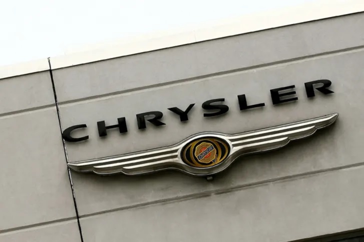 Logo xe ô tô Chrysler hiện đại mới xuất hiện gần đây.