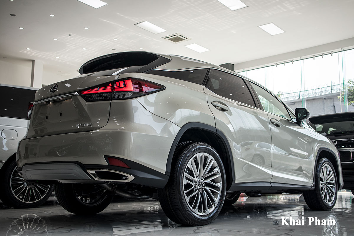 Ảnh thân xe Lexus RX350 2020