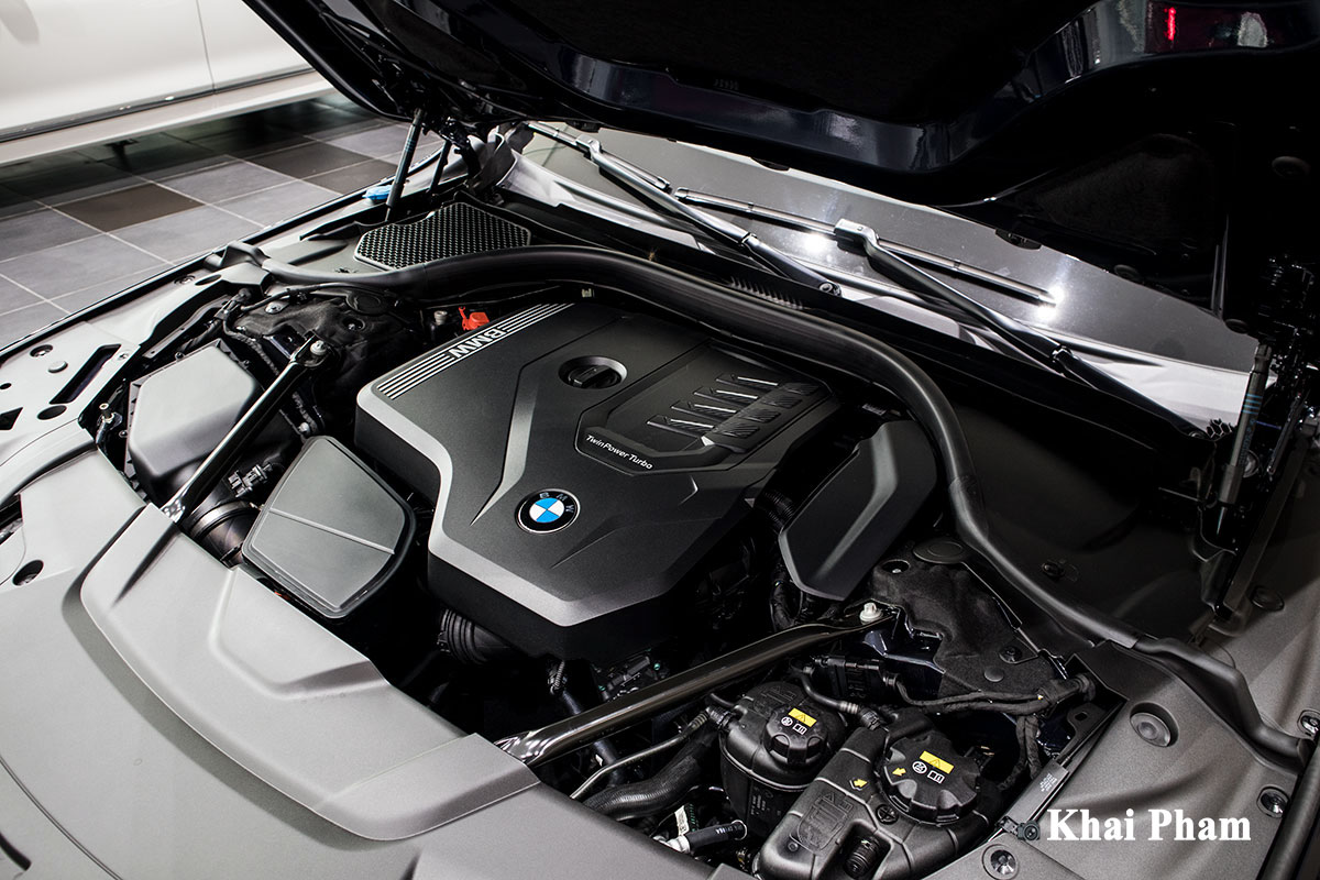Ảnh động cơ xe BMW 730Li Pure Excellence 2020