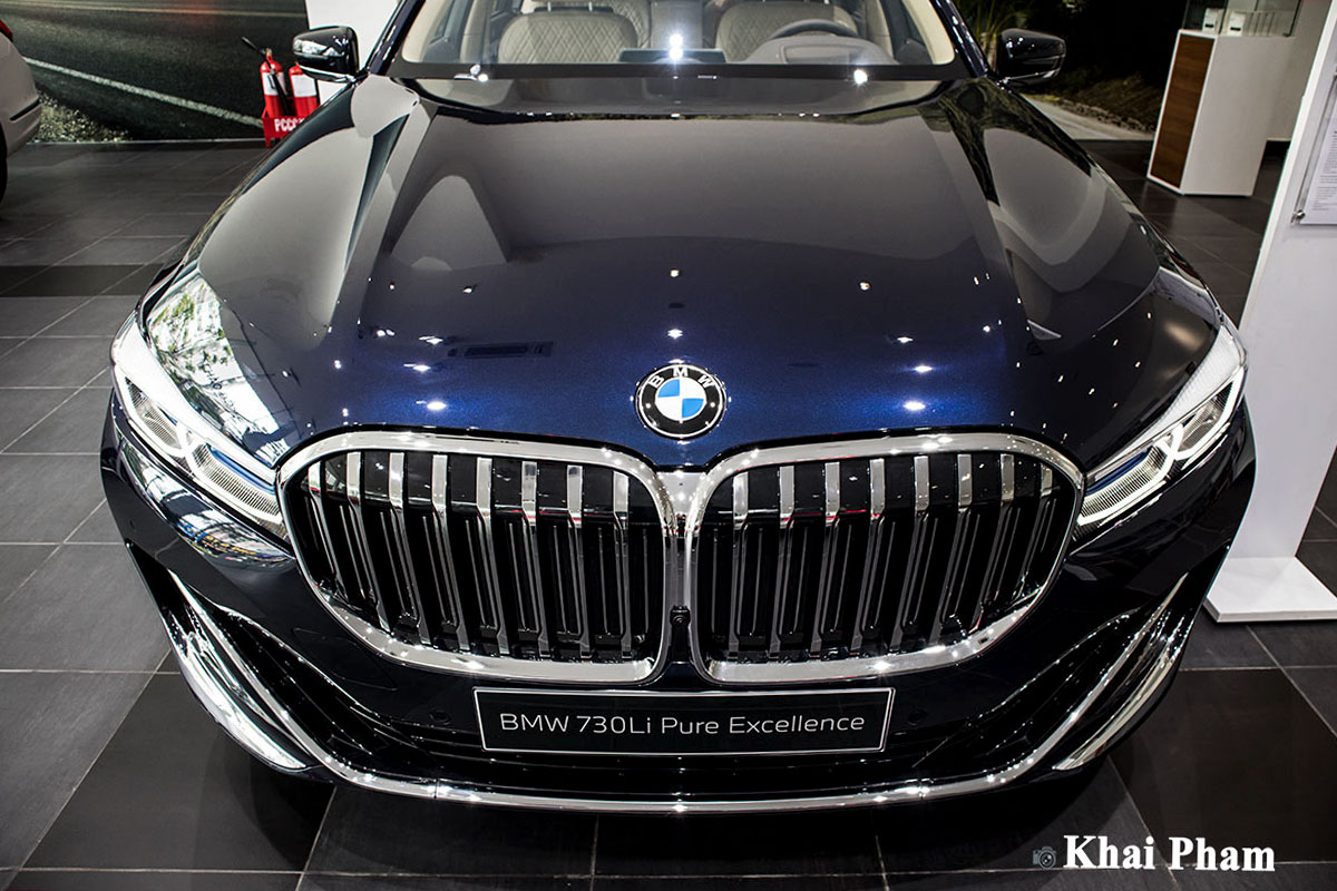 Ảnh chính diện đầu xe BMW 730Li Pure Excellence 2020