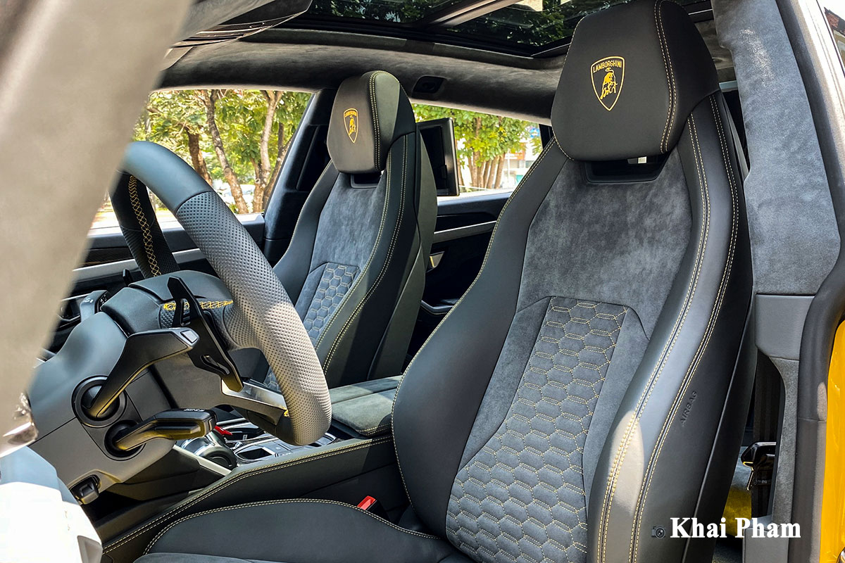 Ảnh ghế láu xe Lamborghini Urus full carbon