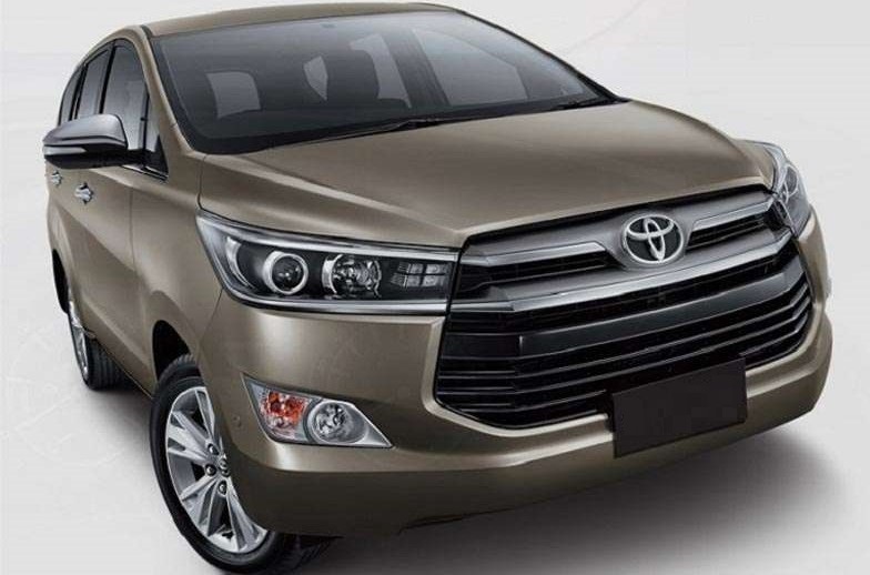 Toyota Innova 2016 1